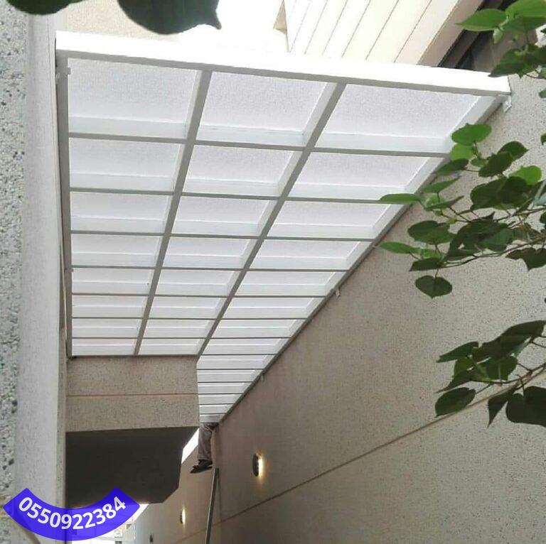 مظلات اللكسان: حل عصري لحماية المساحات الخارجية الف